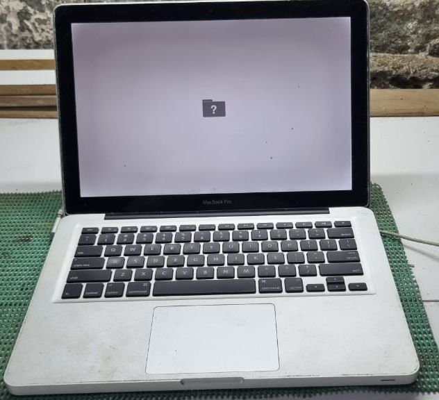 MACBOOK PRO (USADO CONFORME DESCRIÇÃO)